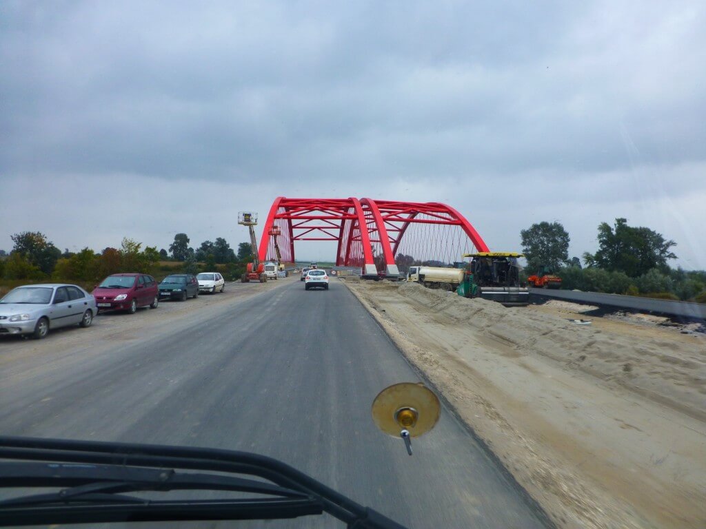 Budowa A-4 -dojazd do mostu na Sanie